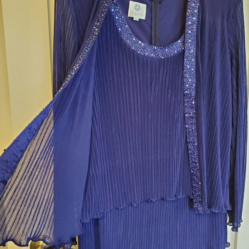 Dress - Picture 2 of 6